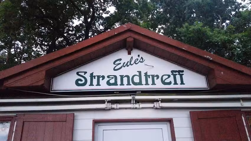 Eule&rsquo;s Strandimbiss und Strandcaf&eacute;