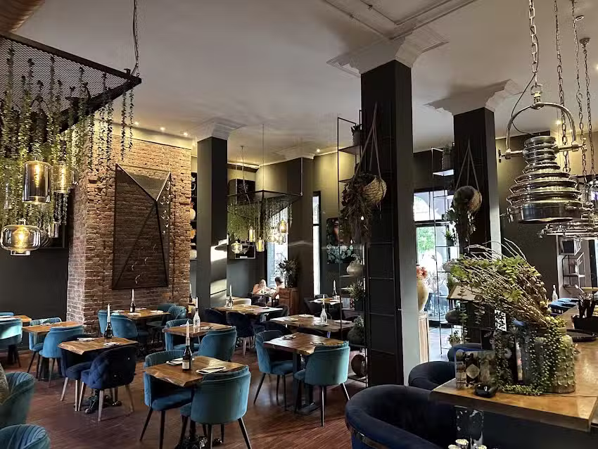 Face Sushi Restaurant & Bar