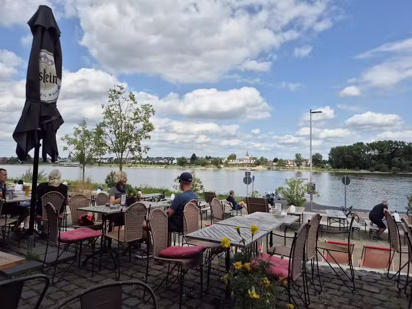 F&auml;hrpavillon Graurheindorf (Graubi Bar)
