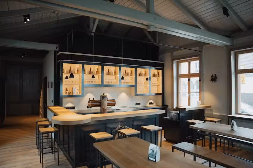 Falkenstein Stehausschank