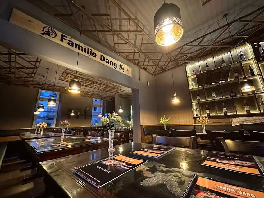 Familie Dang Restaurant