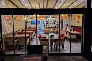 Familien Restaurant . مطعم العائلة