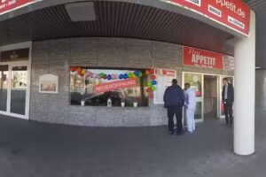 First Appetit Pizzeria
