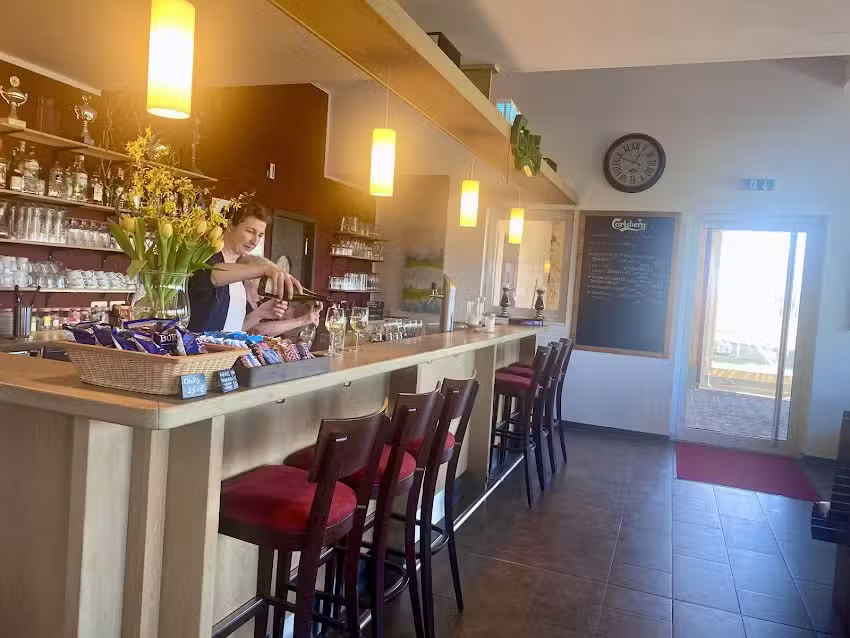 Flemmings Restaurant in Golf in Wall