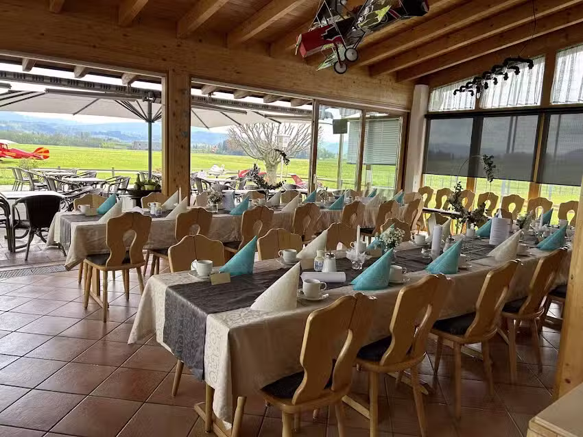 Flugplatzcaf&eacute;