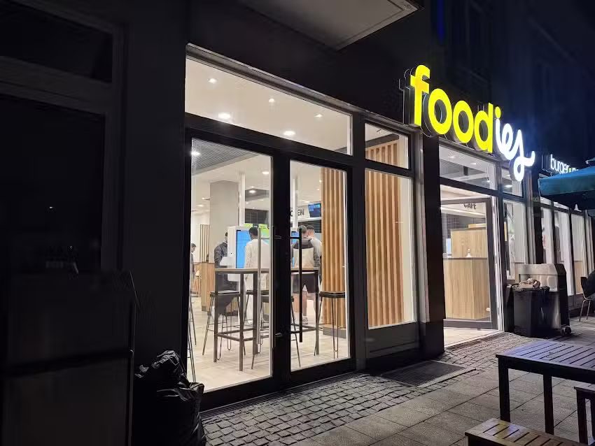 Foodies Burger and More