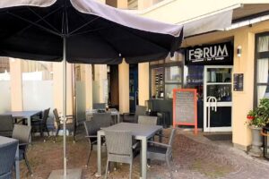 FORUM – Restaurant Bar Lounge