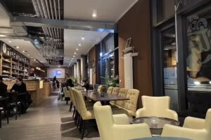 Four Seasons Café