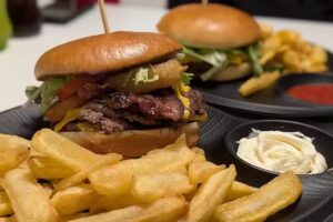 Fox River Smashed Burger & Fried Chicken