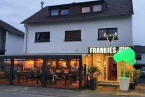 FRANKIES Steak & Burger Haus