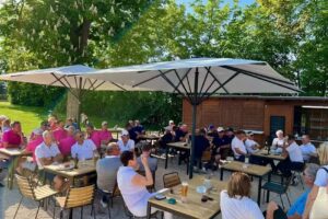 fuchs+hase Biergarten Sch&ouml;nbronn