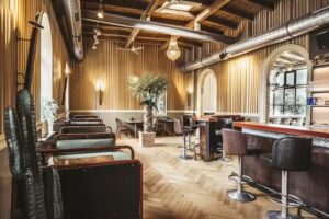 Fynn & Henry`s im Bahnhof Fischbach