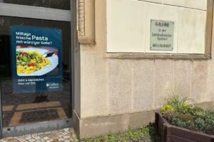 Galerie-Caf&eacute; & Kantine in der Landesdirektion Sachsen &ndash; Luby Service der Cultus gGmbH der Landeshauptstadt Dresden