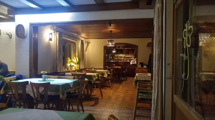 Ganterst&uuml;ble geschlossen