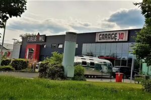 Garage 10
