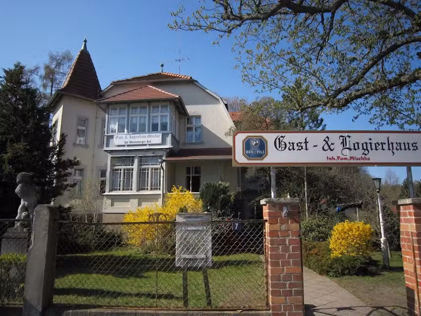 Gast- und Logierhaus &bdquo;Am Rheinsberger See&ldquo;