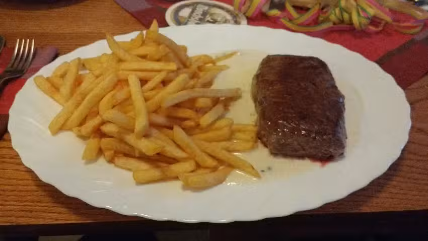 Gasthaus & Brennerei &bdquo;Zur Destille&ldquo;