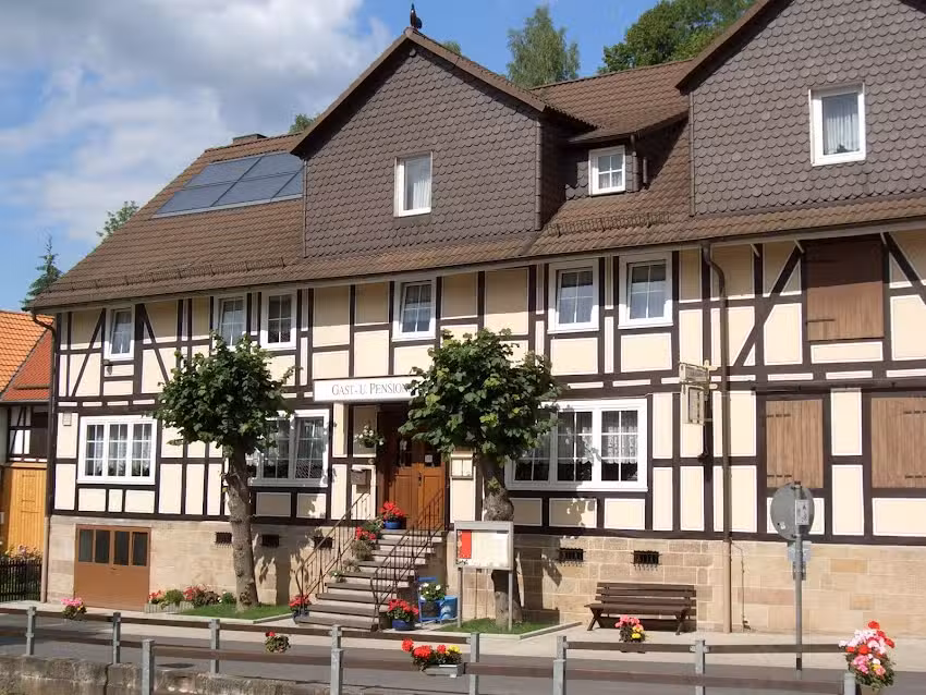 Gasthaus & Pension &bdquo;Zur Linde&ldquo;