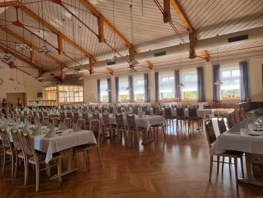 Gasthaus Schwarz Inh. Helga Kiefl