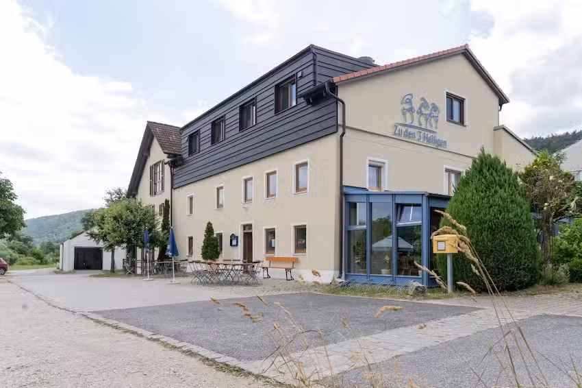 Gasthof &bdquo;Zu den drei Heiligen&ldquo;