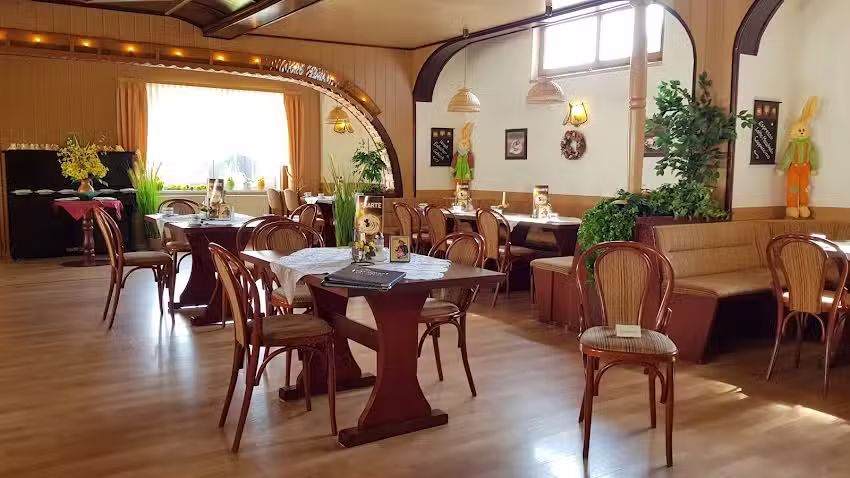 Gastst&auml;tte & Caf&eacute; &bdquo;Zur Biene&ldquo;