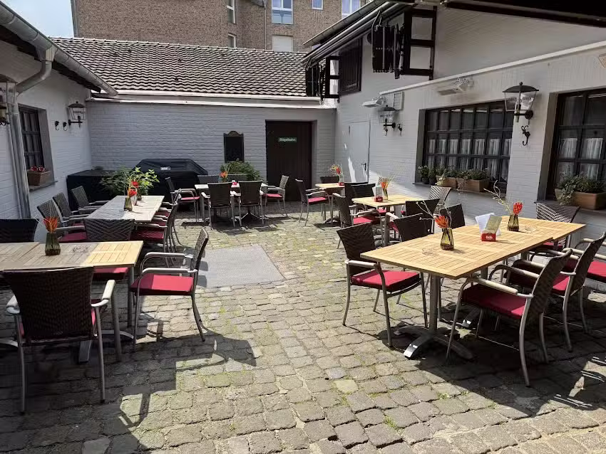 Gastst&auml;tte En de H&ouml;tt