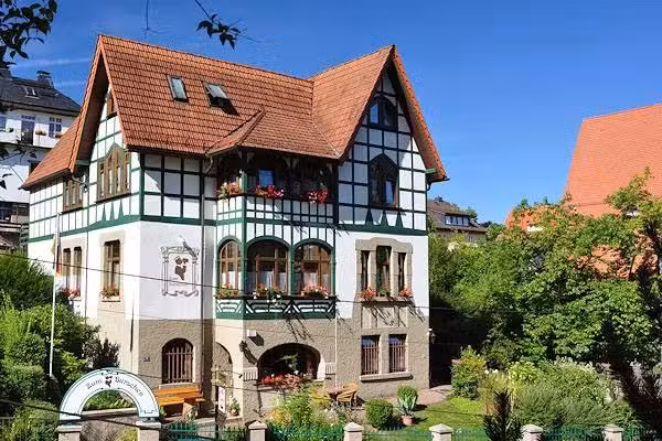 Gastst&auml;tte & Pension &bdquo;Zum Burschen&ldquo;