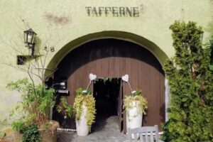 Gastst&auml;tte Schiessl-Tafferne , So,Mo,Die. Ge&ouml;ffnet