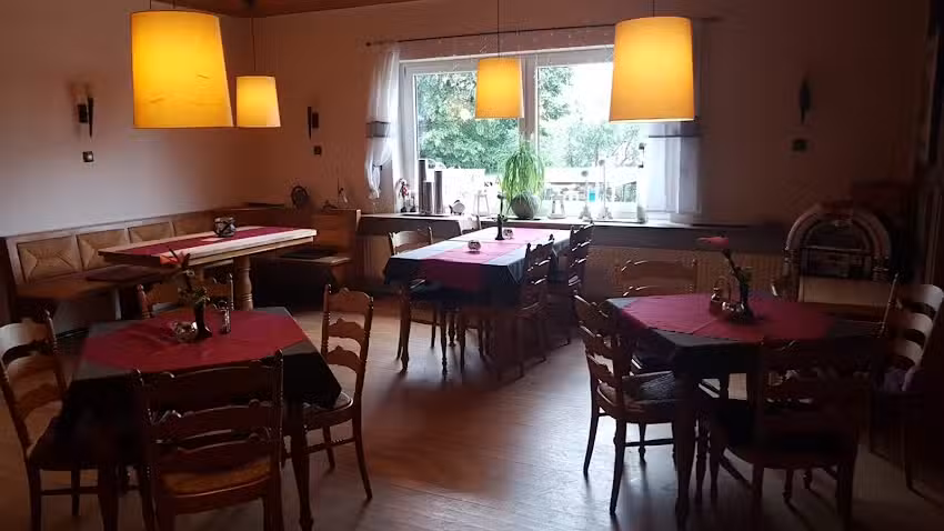 Gastst&auml;tte Weseler Kanu Club, Cafe am Hafen