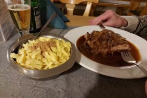 Gastst&auml;tte Zur Post &ndash; Lampoldshausen; Parkplatz &uuml;ber Schulstra&szlig;e