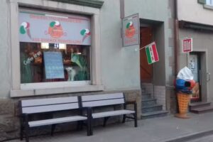 Gelateria-Caf&egrave; Bar DA MAURO