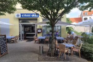 Giamas Gyros Grill