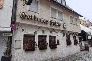 Goldenes F&auml;ssle