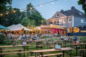 Goldschätzchen Wein- & Biergarten by Patrick Diehr