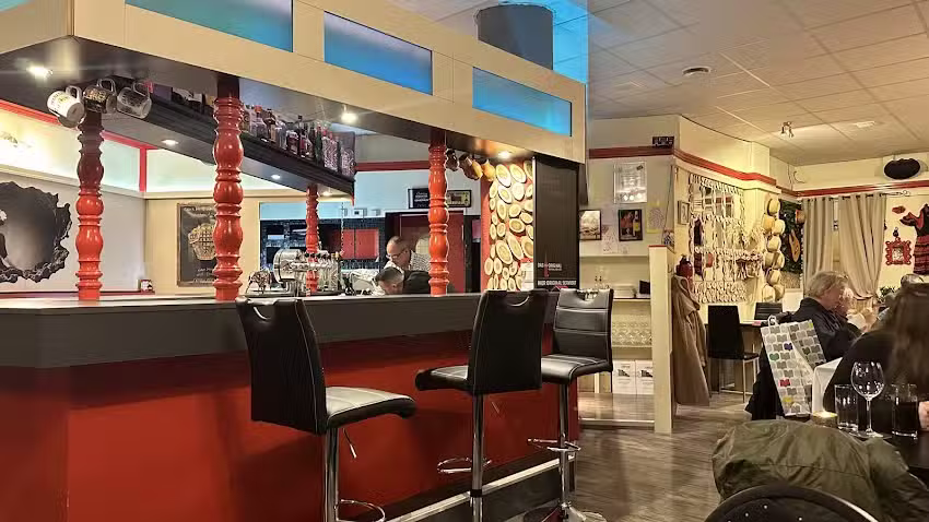 GRANADA | Tapas Bar &bull; Spanische Spezialit&auml;ten