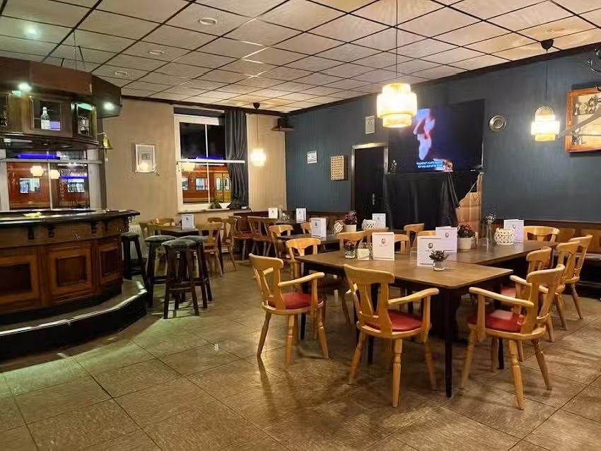 Grand Caf&eacute; Felicitony Lindern