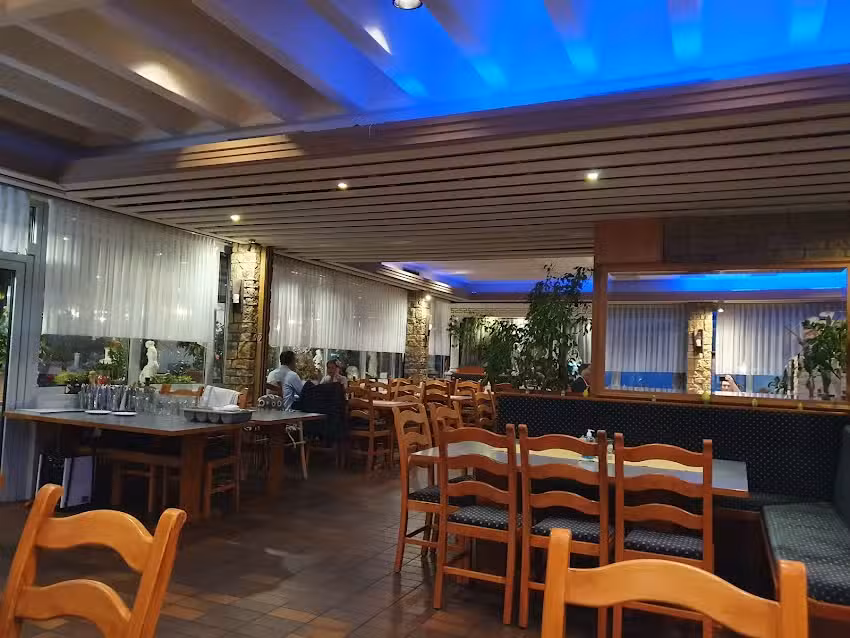 Griechisches Restaurant Mainland