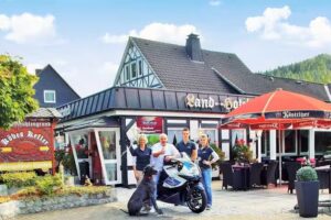 Grillstation &bdquo;Alter Bahnhof&ldquo; Winterberg Z&uuml;schen
