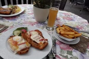 Gro&szlig; Leuthen , Restaurant Zur Eisenbahn