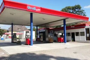 Groß Tanken