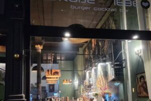 Gro&szlig;e Liebe &ndash; Burger & Bar I Caf&eacute;