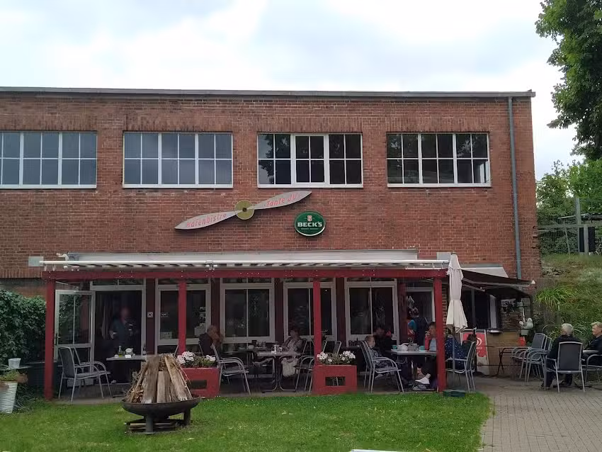 Hafenbistro &bdquo;Tante Ju&ldquo;