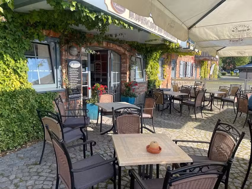 &bdquo;Hafencafe im Speicher &bdquo;