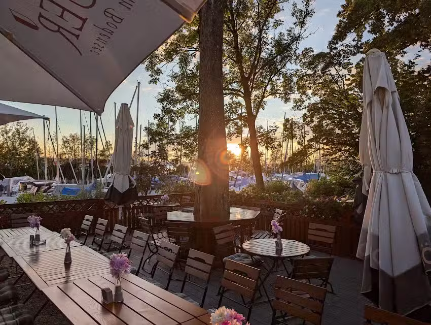 Hafencaf&eacute; Schloss Kirchberg