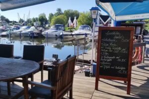 Hafenrestaurant, Bootsvermietung