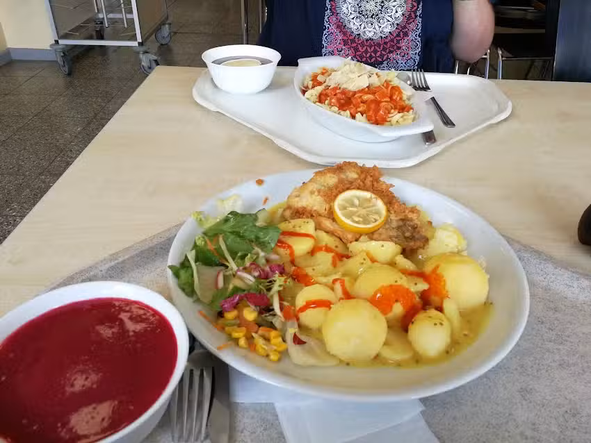 Hafenrestaurant im &Uuml;berseehafen &ndash; Rostock PORT GmbH