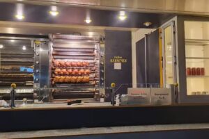 Hähnchengrill bei EDEKA