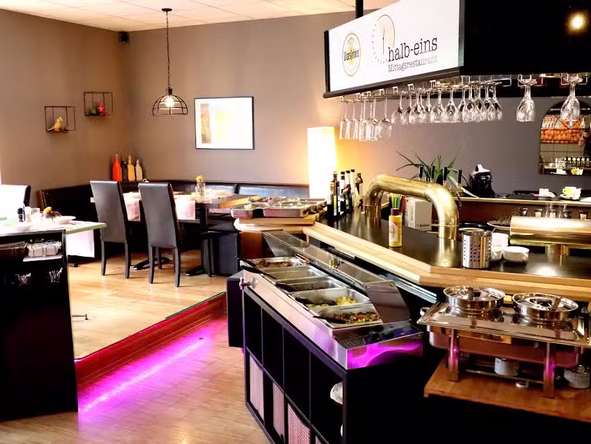 halb-eins Mittagsrestaurant