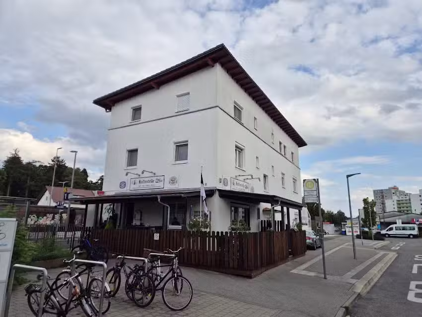 Haltestelle Caf&eacute; Bar Bistro