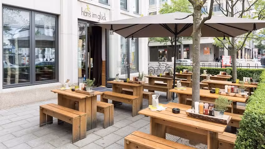 HANS IM GL&Uuml;CK &ndash; M&Uuml;NCHEN K&ouml;nigsplatz